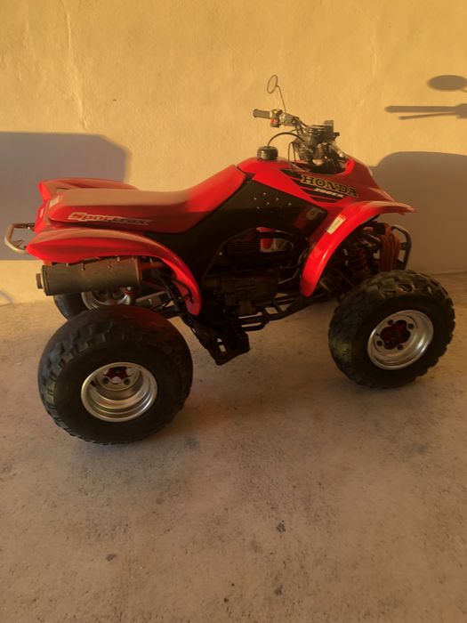 Vendo moto 4 em muito bom estado