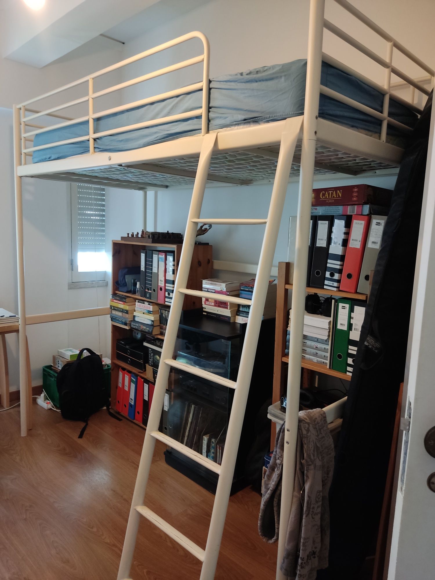 Cama alta Tromsö IKEA solteiro