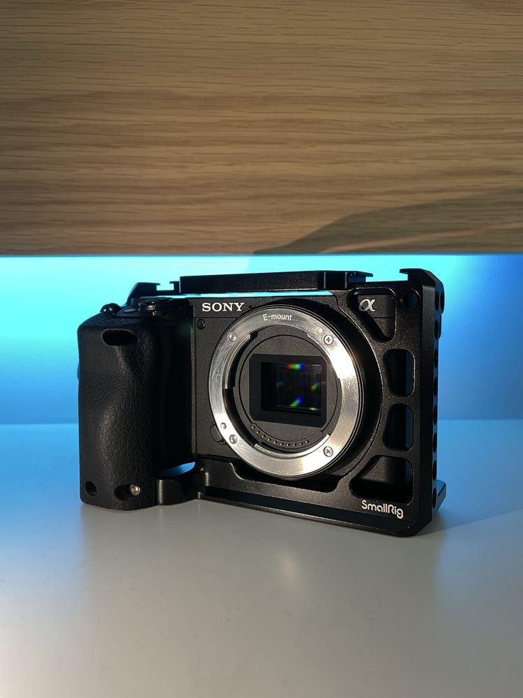 Sony A6400 + cage smallrig