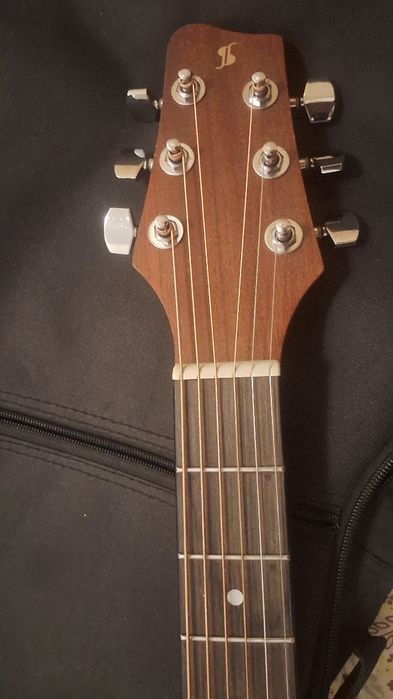 Guitarra acustica