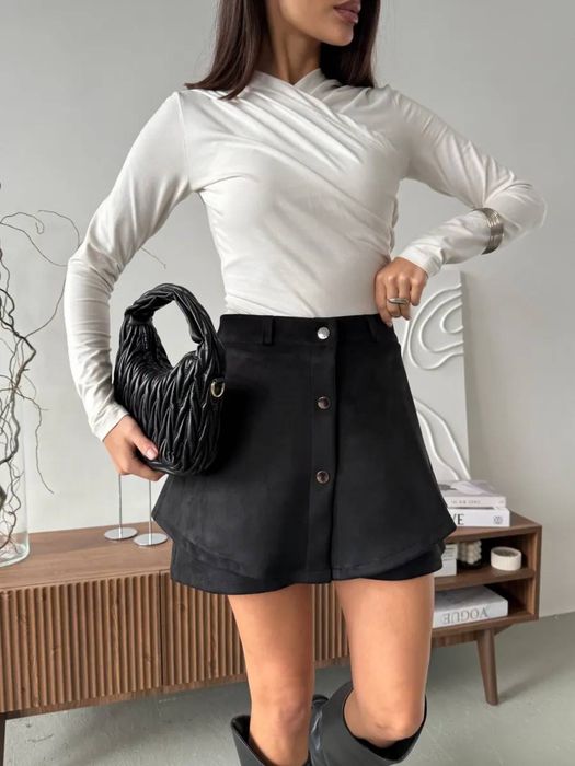 Шорти замшові з баскою