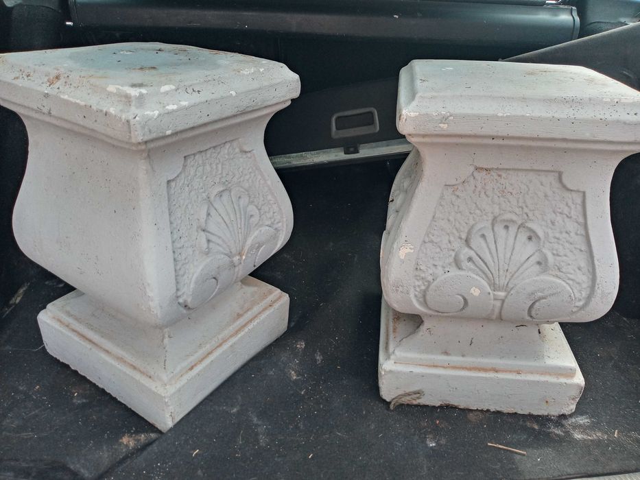 URGENTE 2colunas em pedra medem 47cm altura