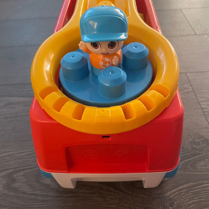 Розвиваюча каталка - конструктор battat