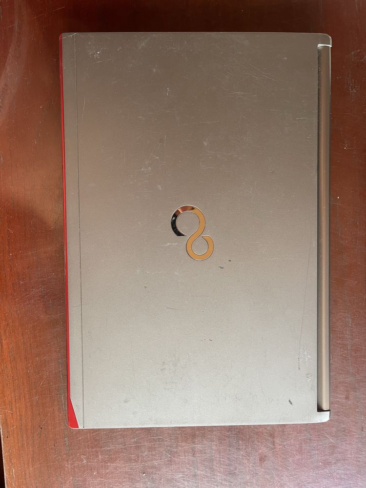 Laptop Fujitsu Lifebook E744 14”