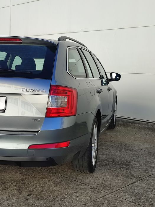 Skoda Octavia Break TDI versão Sport