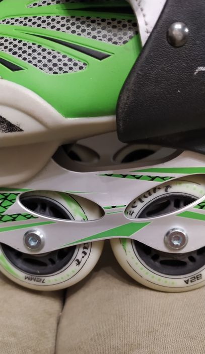 Роликовые коньки на четыре размера 32-35