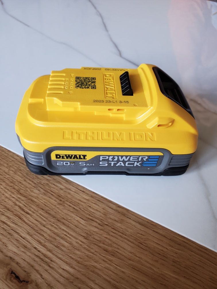 Батарея DEWALT Power stack оригінал!
