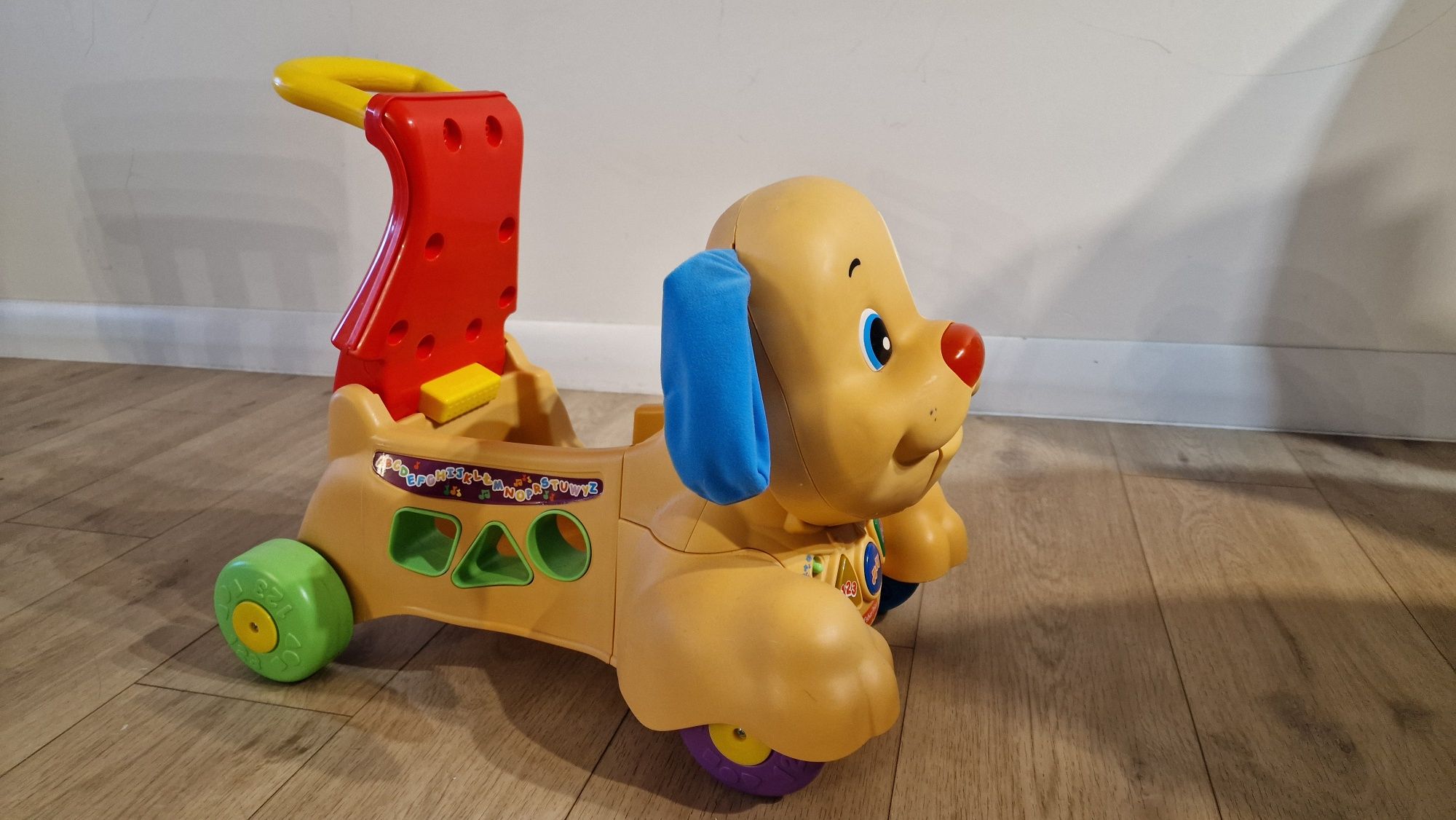 Fisher-Price Szczeniaczkowy Chodzik/Jeździk