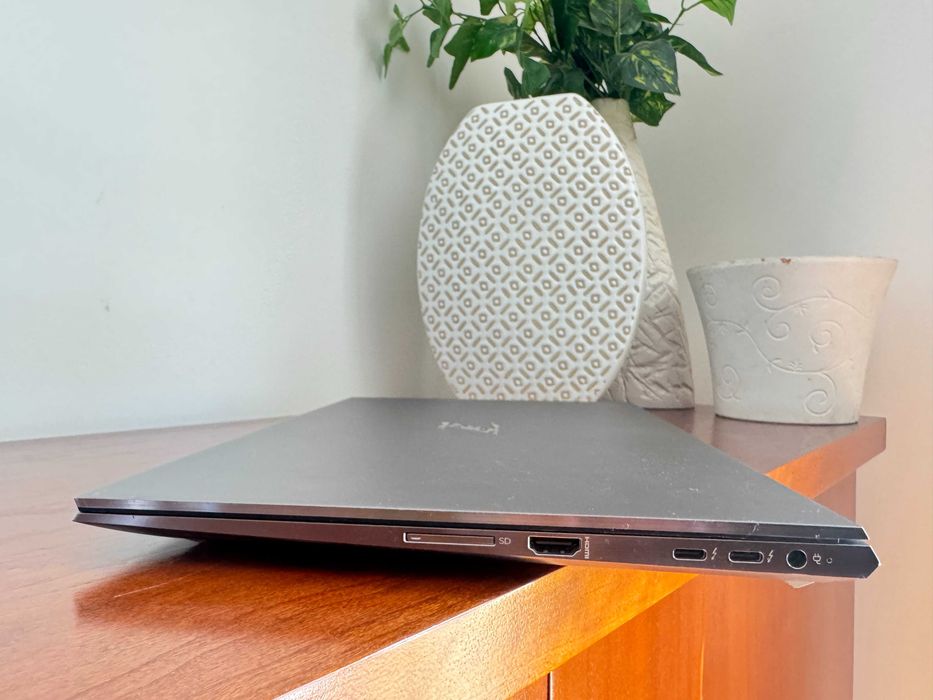 Zbook Studio G7 15.6"FullHD/i9-10885H/32Gb Ram/Ssd 1TB/Quadro T2000