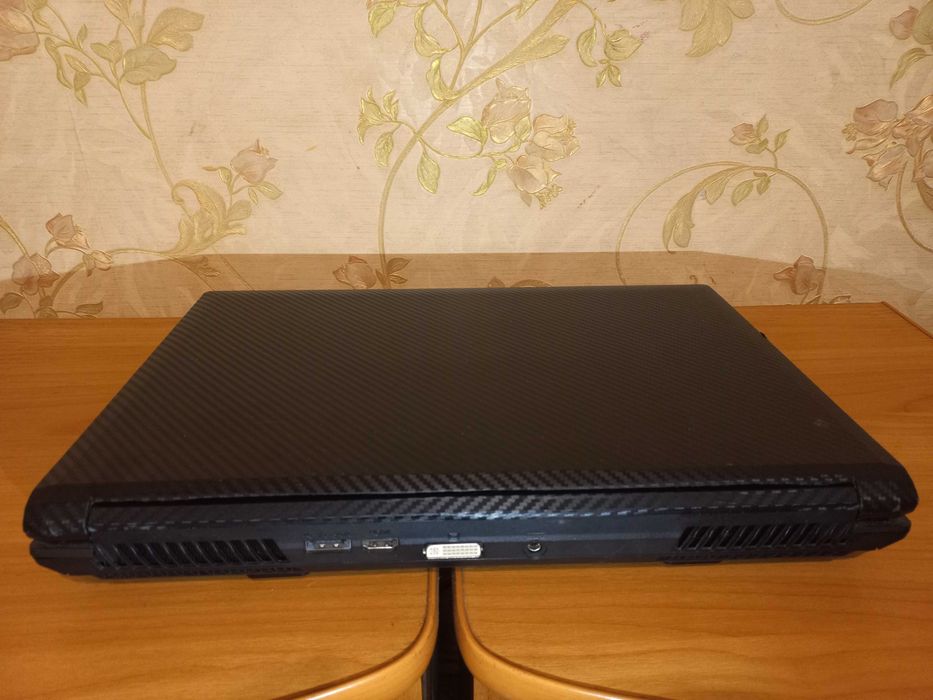 Игровой Видео GTX 1060  (6 ГБ)  Intel Core i7 / 16 RAM/ Clevo P150