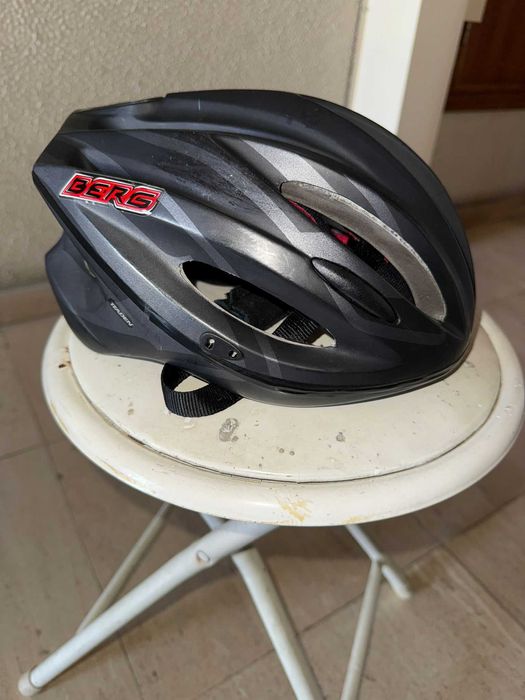 Capacete de Ciclismo Raden Berg