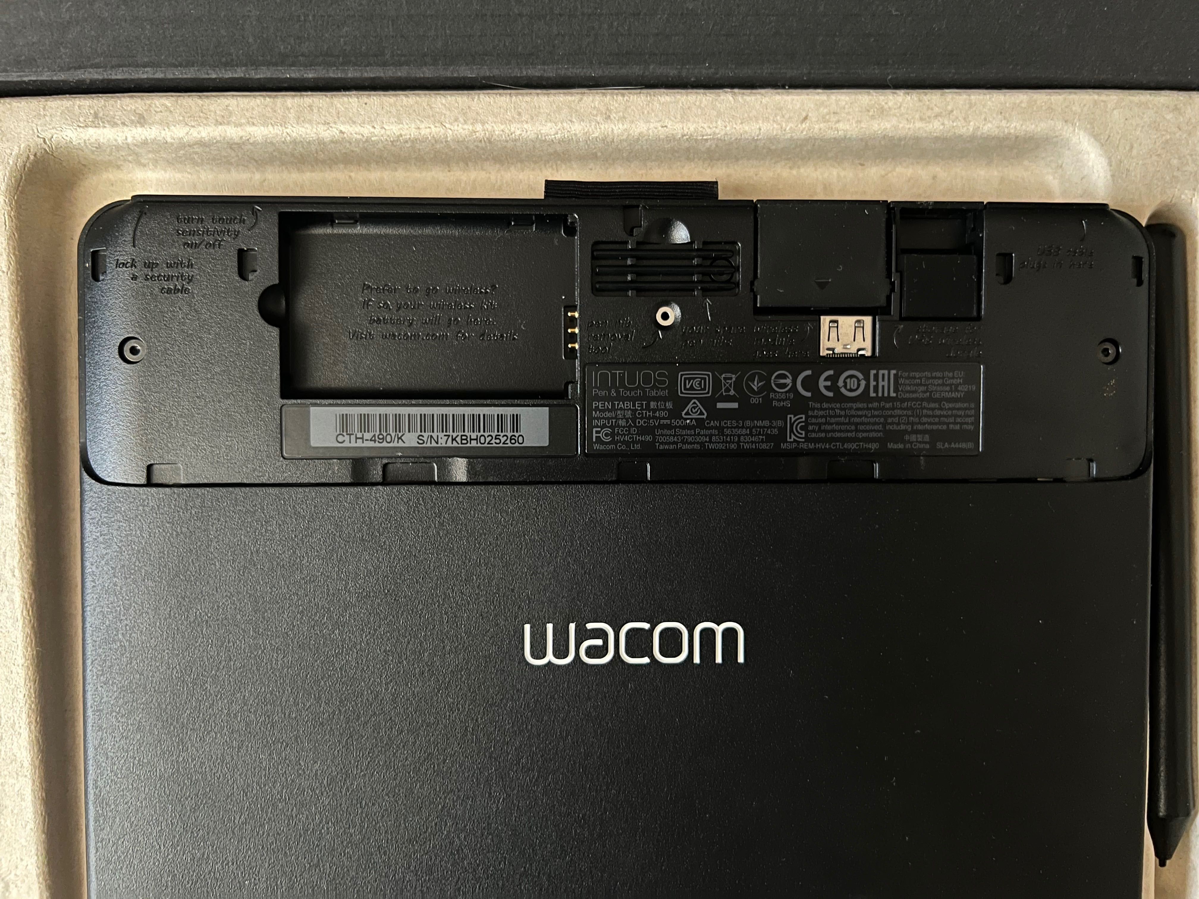 Графічний планшет Wacom Intuos S Black