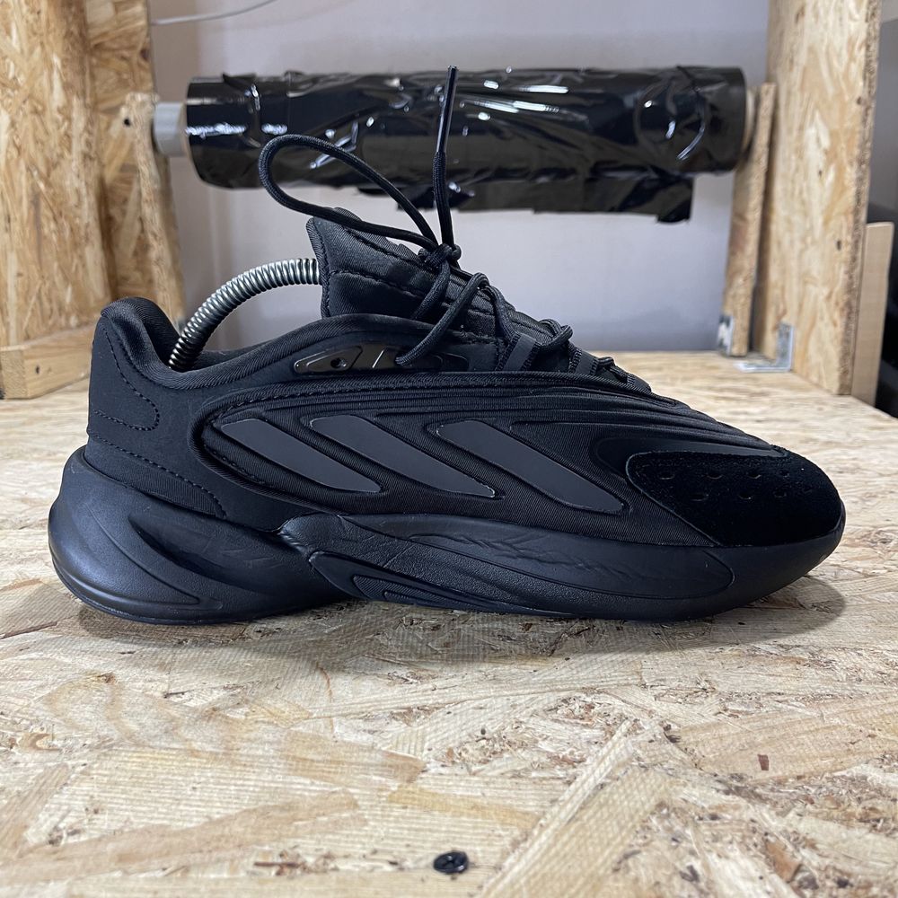 Чоловічі кросівки Adidas Ozelia Black