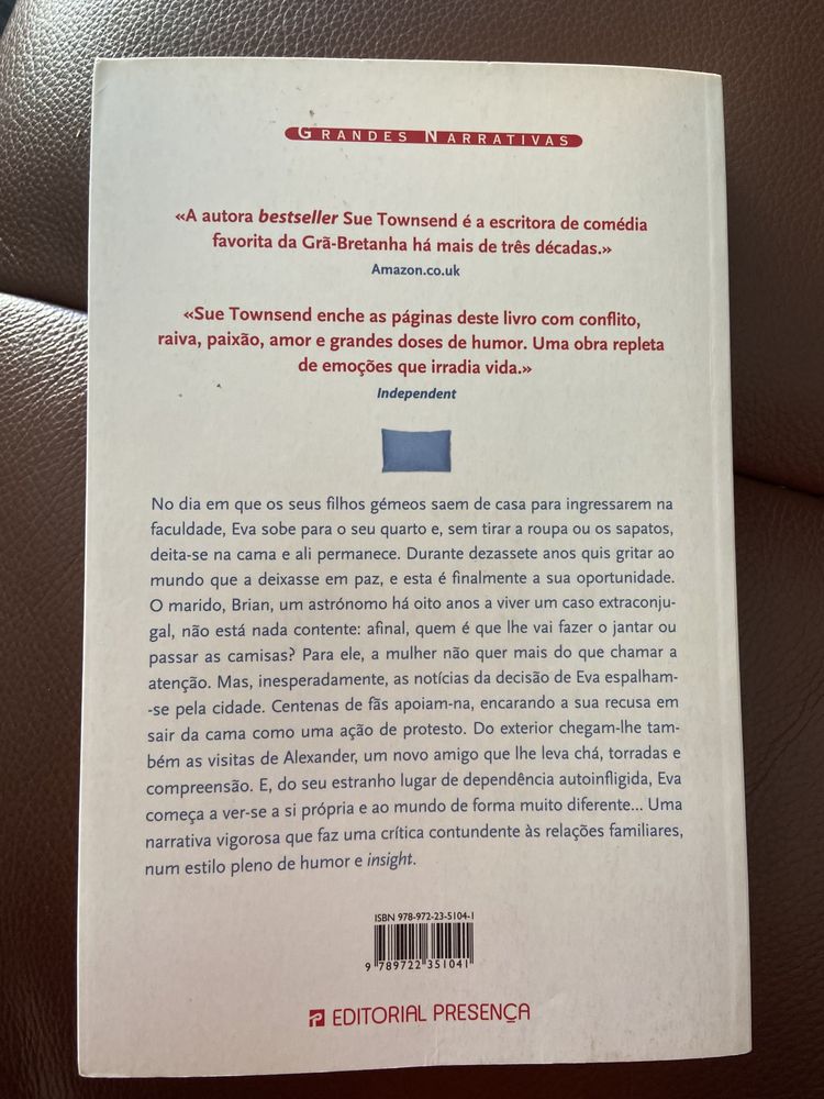 Livro “A mulher que decidiu passar um ano na cama “