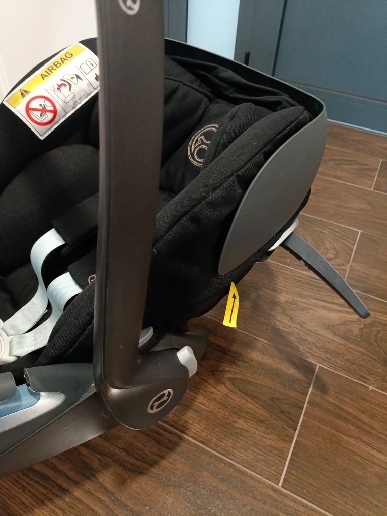 Cybex Cloud Z i-size (com oferta de adaptadores)