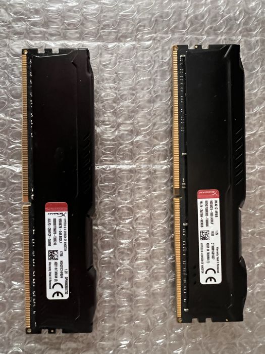 Продам оперативну памʼять Kingston HyperX Fury DDR4 12Gb (8+4)