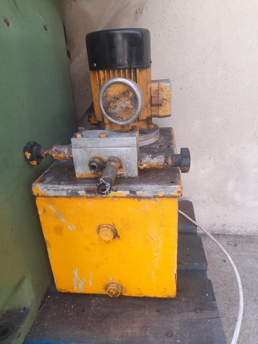 Bomba hidráulica todas a trabalhar