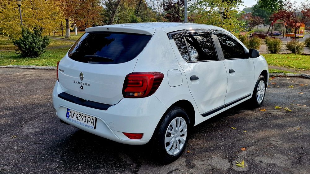 Офіційний авто Renault Sandero АКПП.
