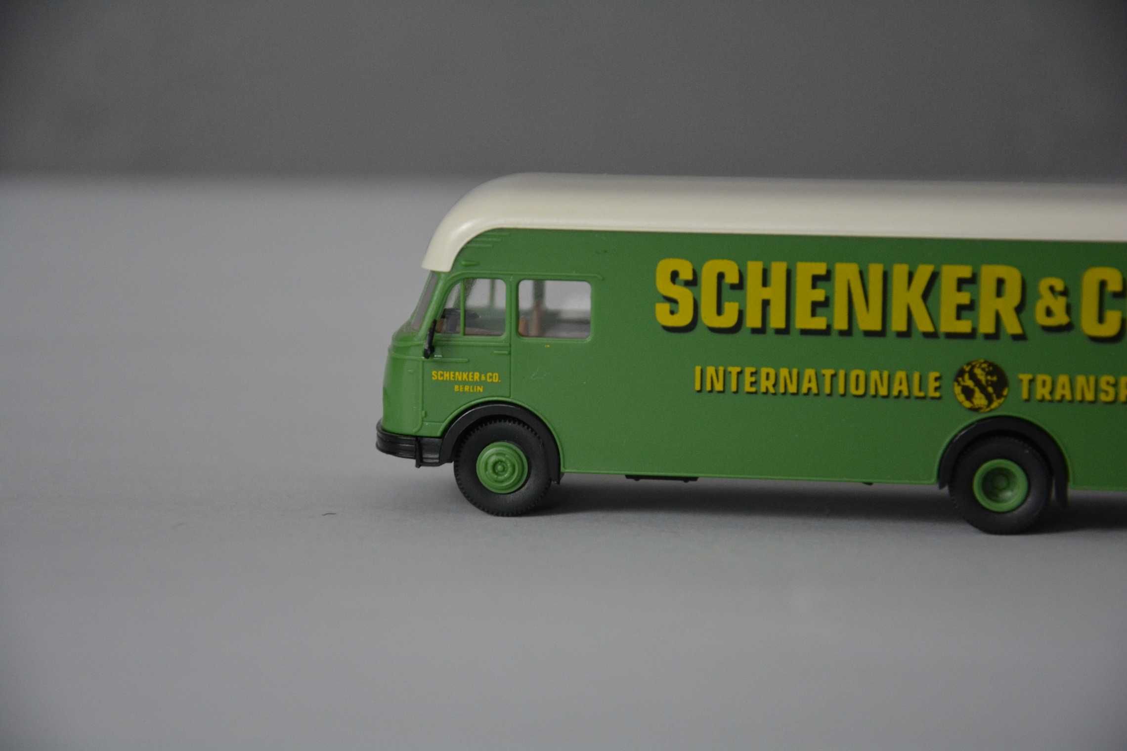 1:87 (H0) Brekina 57190 - MB LP 322 Ackermann Pullman- Schenker Berlin