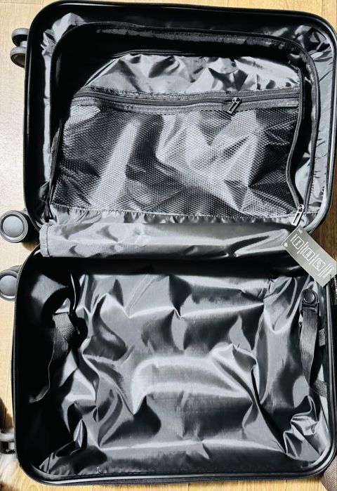 Чемодан/валіза на колесах