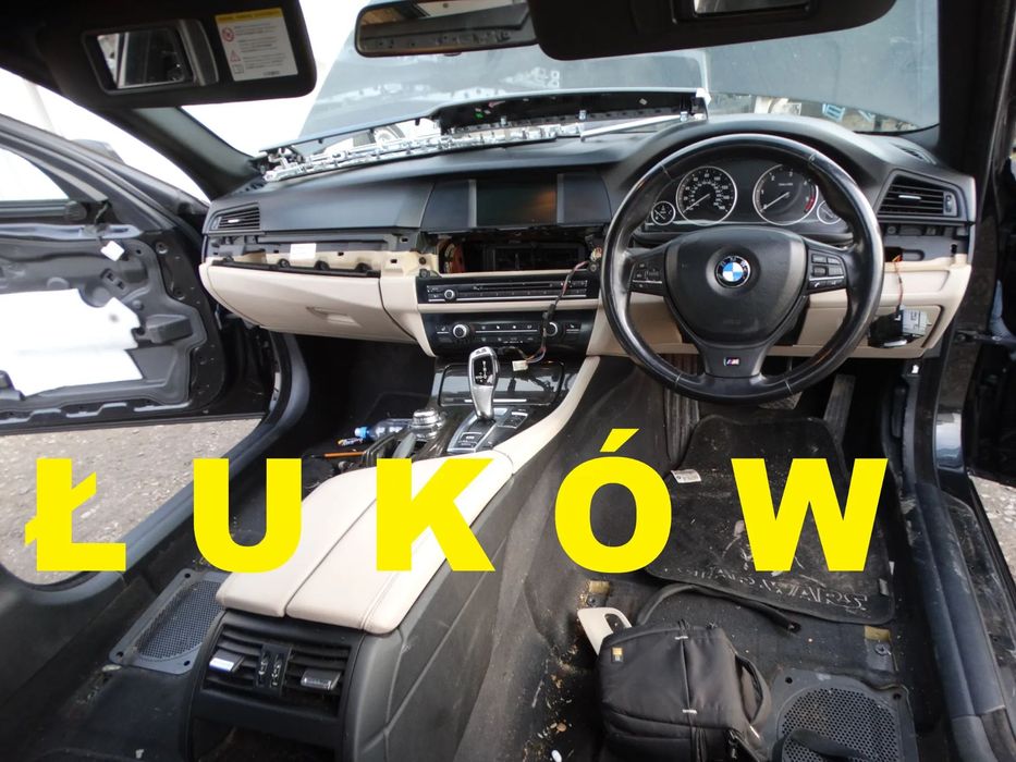 F10 Konsola DashBoard Deska RHD Oyster Podłokietnik Tunel Schowek Beż Komplet