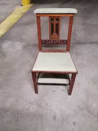 Antiga cadeira de Igreja