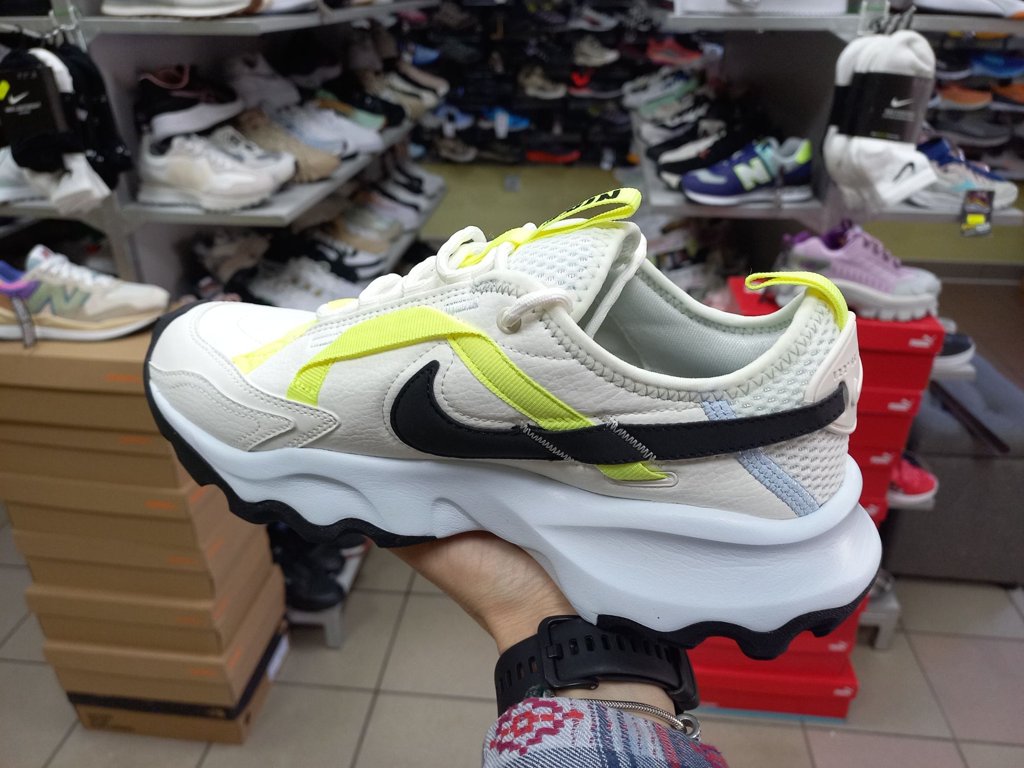 Кросівки Nike TC 7900