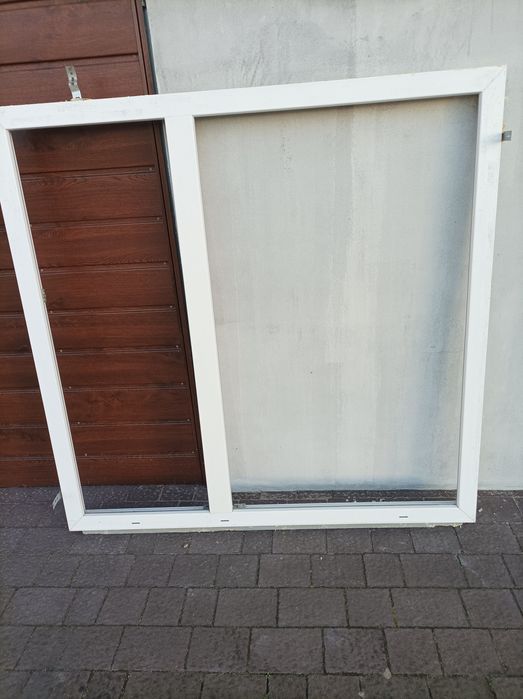 Tanie używane okno PCV białe 146x143 w dobrym stanie