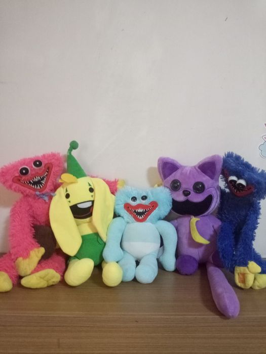Продам м'які іграшки, недорого, різні серії, ціна від 100 до 400 грн