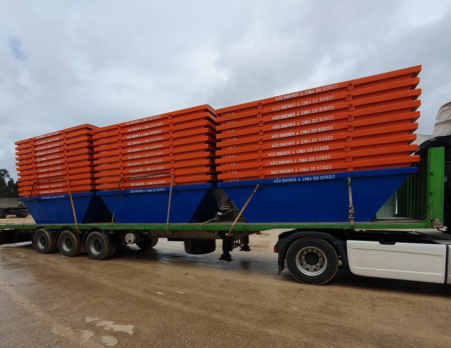 CARRINHAS e CONTENTORES para recolha de entulho e resíduos urbanos