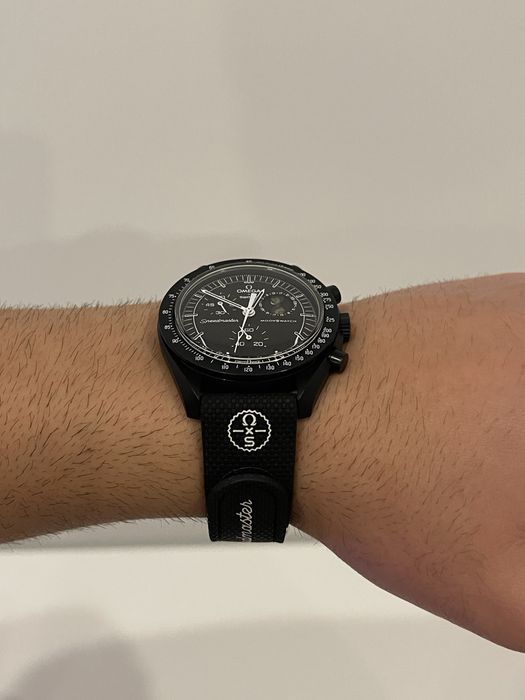 Swatch Moonswatch Mission to the Moonphase Snoopy New Moon "Black"