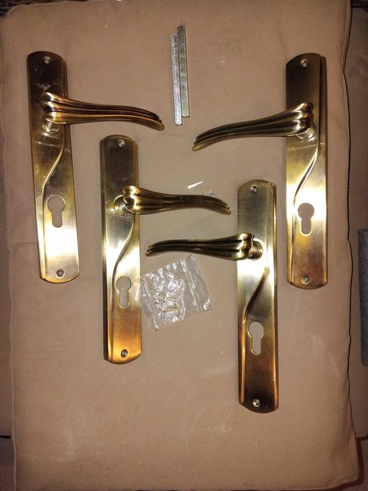 Ручка  для вхідних дверей