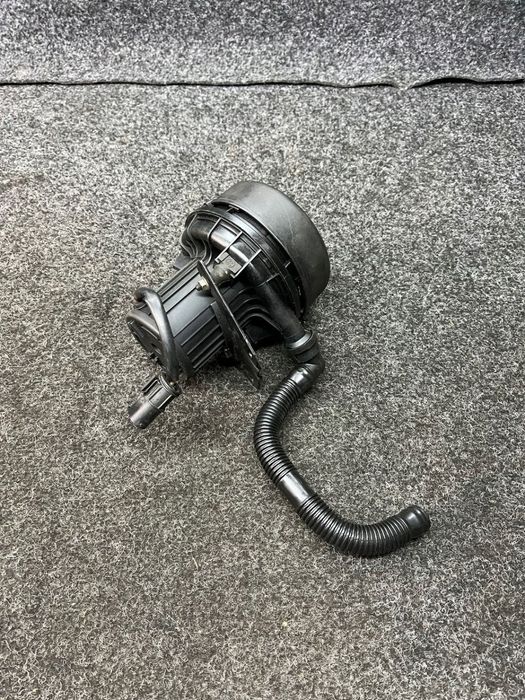 pompa powietrza wtórnego bmw e46 ZB7520225