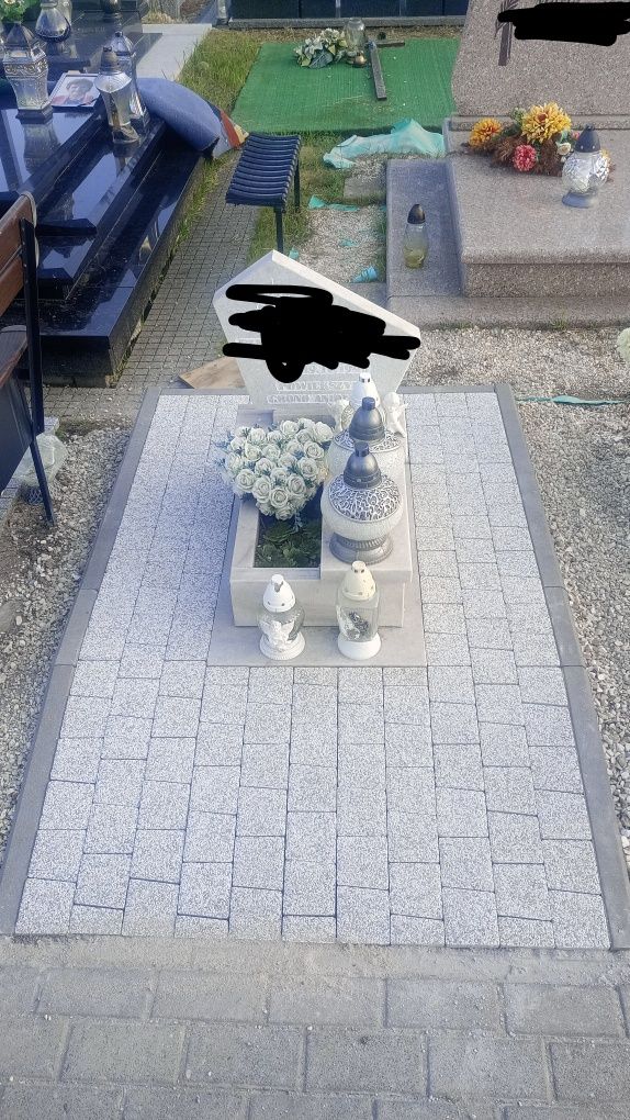 Układanie kostki wokół nagrobka, pomnika,usług brukarskie