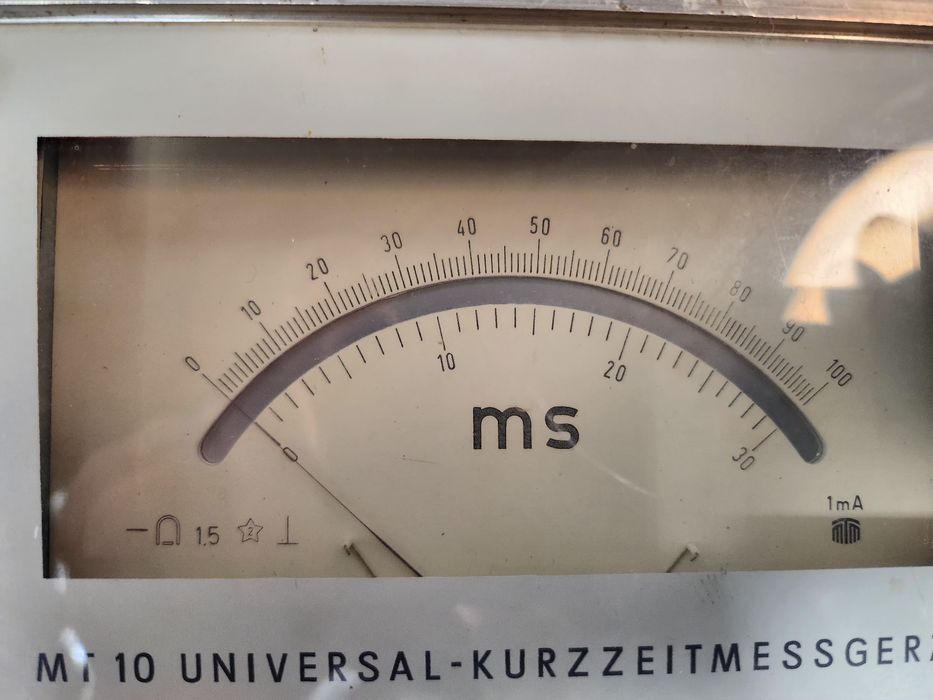 Przyrządy miernicze uniwersalny miernik krótkich czasów.