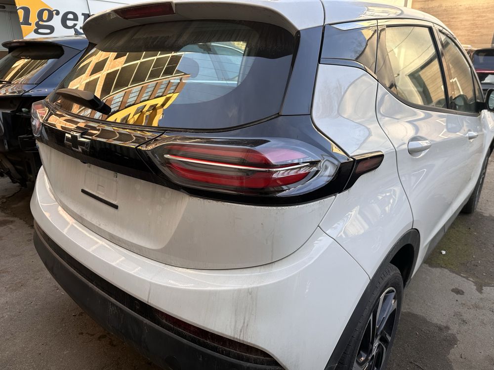 Кришка Багажника Ляда Задня панель Chevrolet BOLT Шевроле Болт