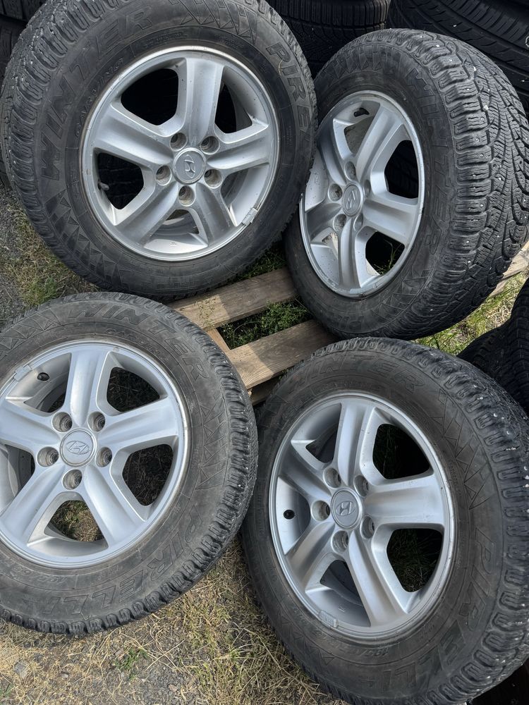 Комплект литые диски оригинал r15 5/114.3 Hundai