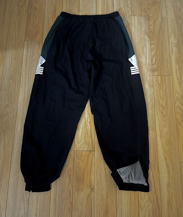 Luźne granatowe spodnie