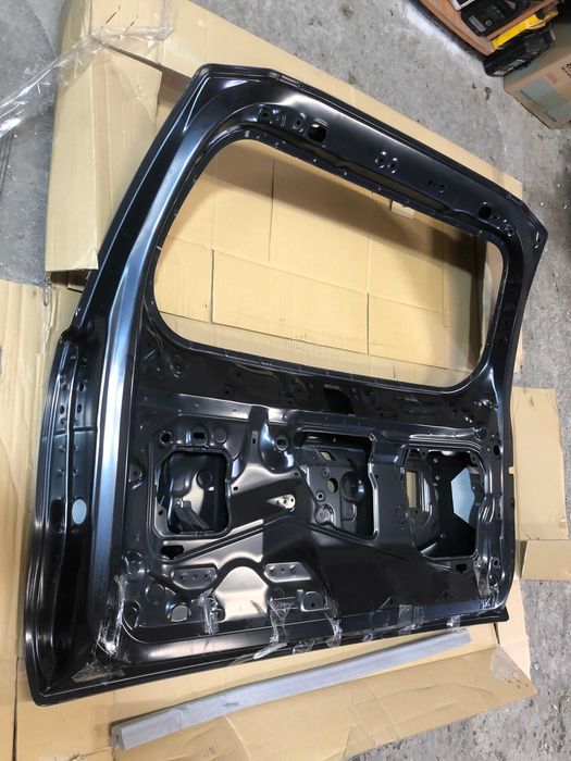 Кришка багажника Toyota Land Cruiser Prado 150 2017-