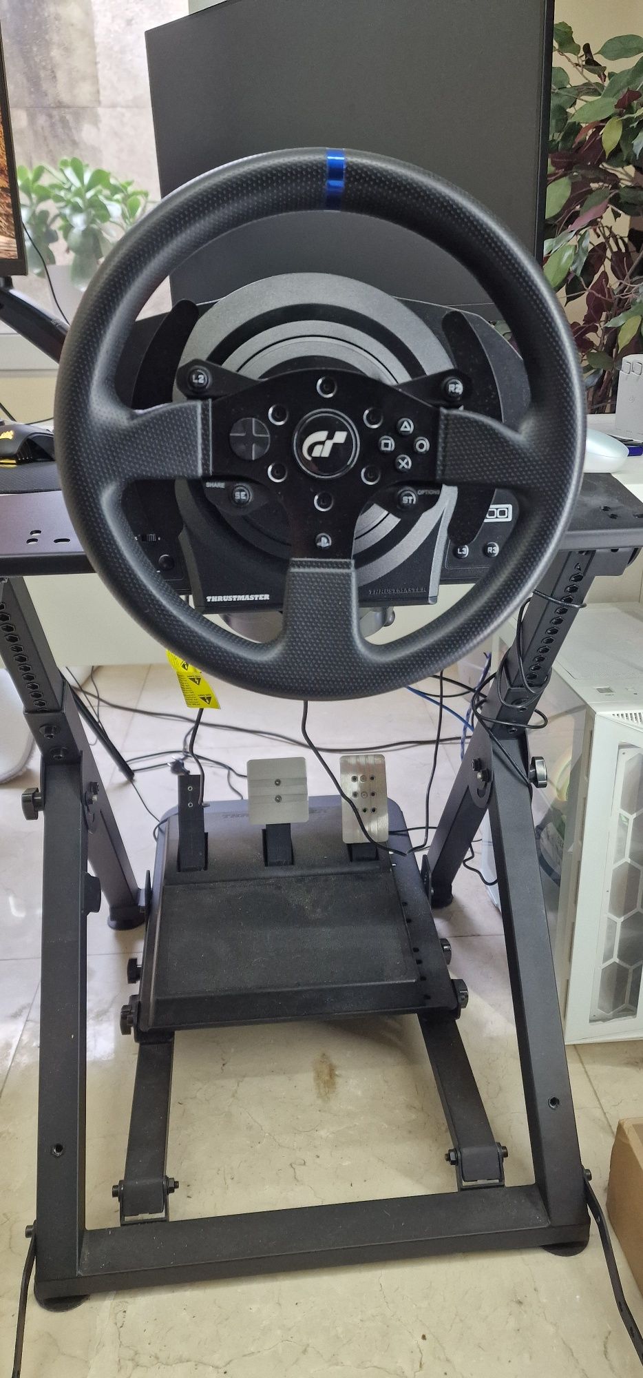 Volante, add-on e suporte com encaixe de cadeira