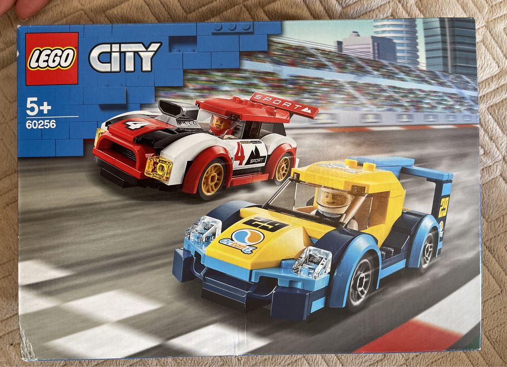 LEGO City 60256 | 2 Carros de Corrida | NOVA
