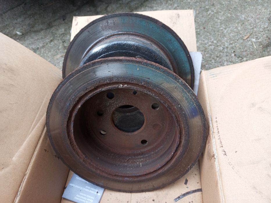 Продам, стояло на лачетті, ціна за все 4000грн