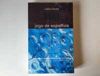 "Jogo de Espelhos", policial de Linda Davies