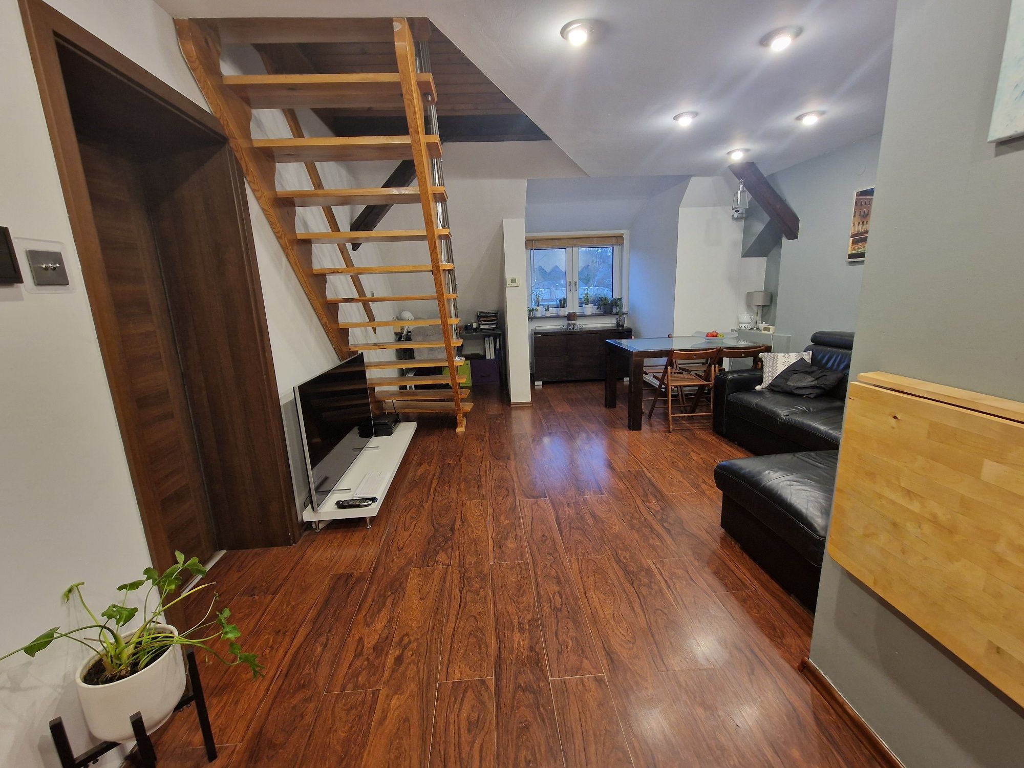 Dwupoziomowe mieszkanie 41m2 + 32m2 antresola/Centrum /Bez pośrednika