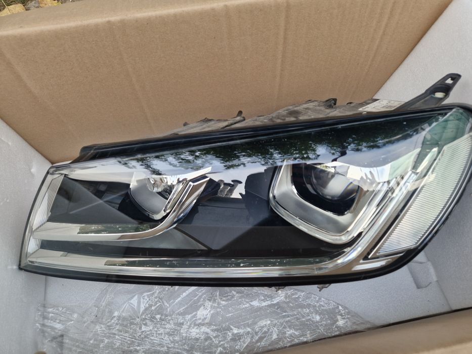 Фара ліва Volkswagen touareg 7P1941751B