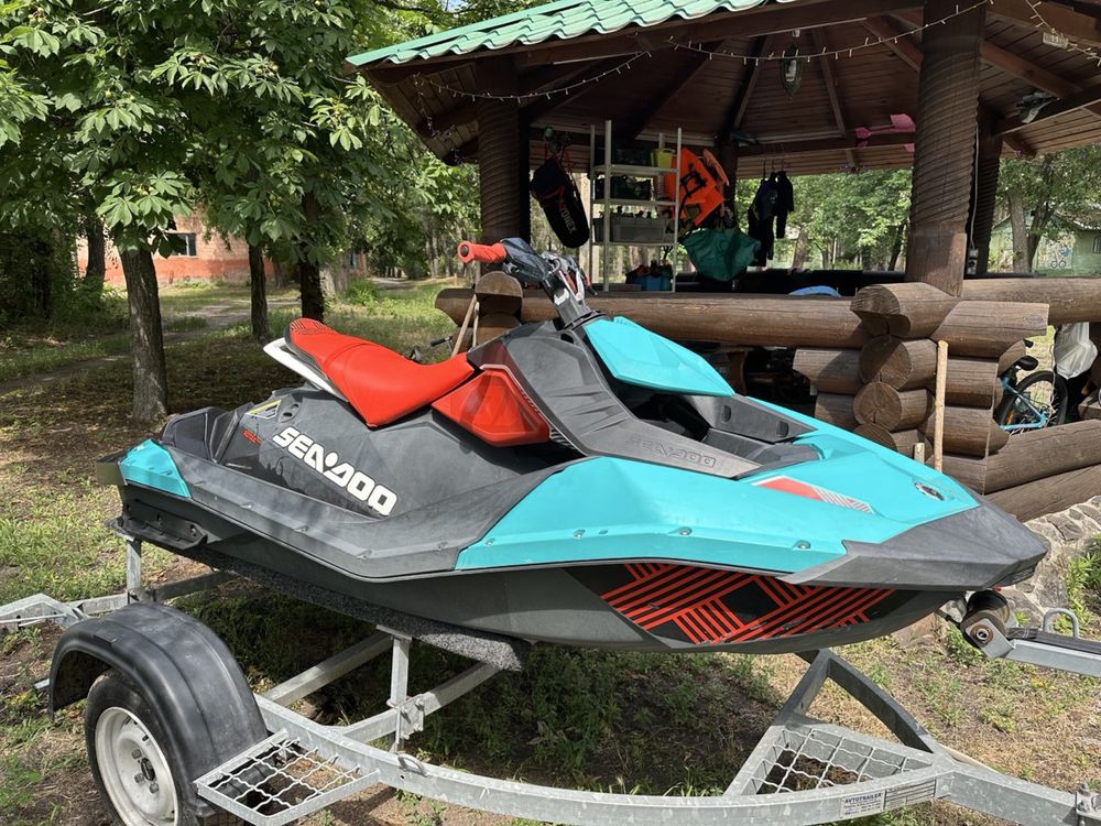 Прокат оренда гідроциклу Seadoo Spark Trixx