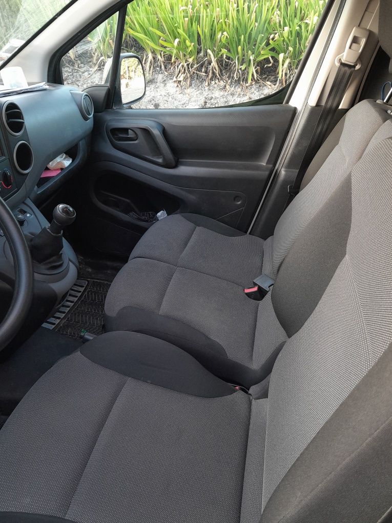 Berlingo 2018 como nova