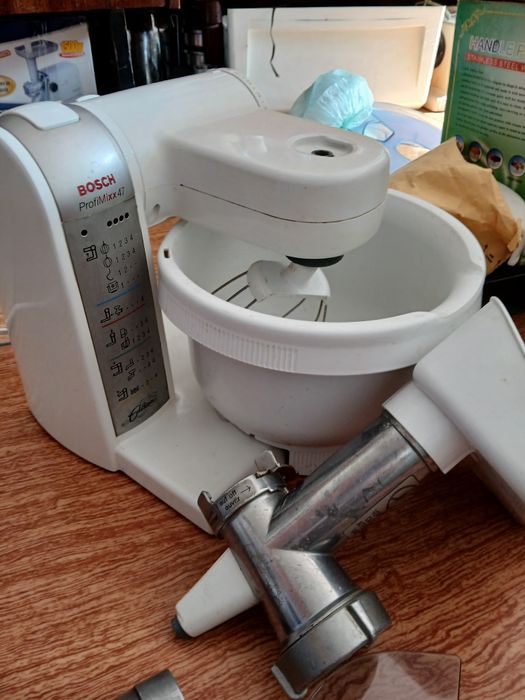 Кухоний комбайн Bosch MUM рабочий.