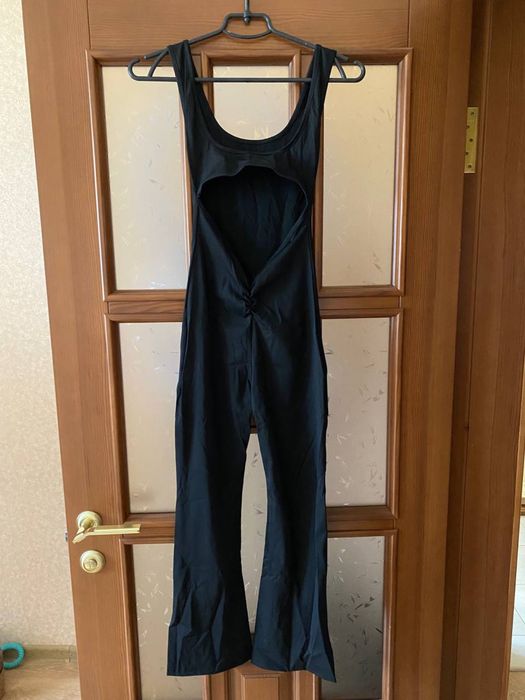 Жіночий комбінезон