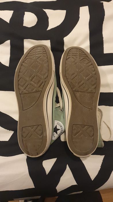 3 pares de ténis Converse e Adidas